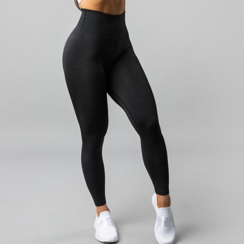 Halo leggings alphalete